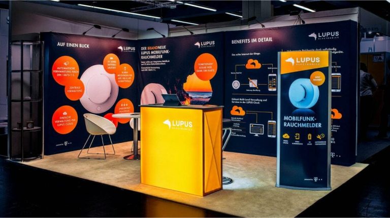 Kreativer Messestand mit Eyecatcher für mehr Besucher am Stand