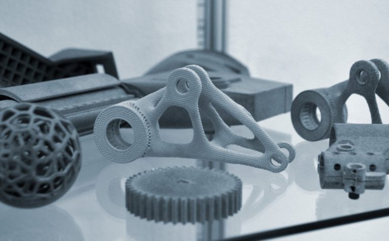 Verschleißteile und Verbrauchsmaterial für 3D-Drucker: Düsen, Druckplatten und PTFE-Schläuche im Überblick